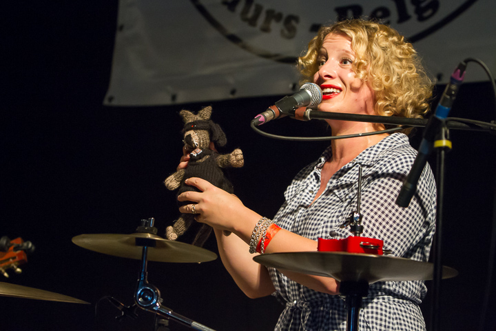 Hat Fitz & Cara (AUS/N-IRL) @ Duvelblues, picture 1, photographed by Marc Verdonck - FrontView Magazine
