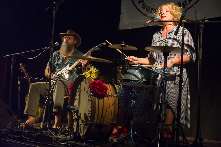 Hat Fitz & Cara (AUS/N-IRL) @ Duvelblues, picture 7, photographed by Marc Verdonck - FrontView Magazine