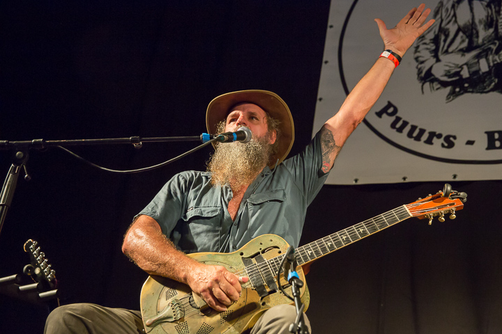 Hat Fitz & Cara (AUS/N-IRL) @ Duvelblues, picture 10, photographed by Marc Verdonck - FrontView Magazine