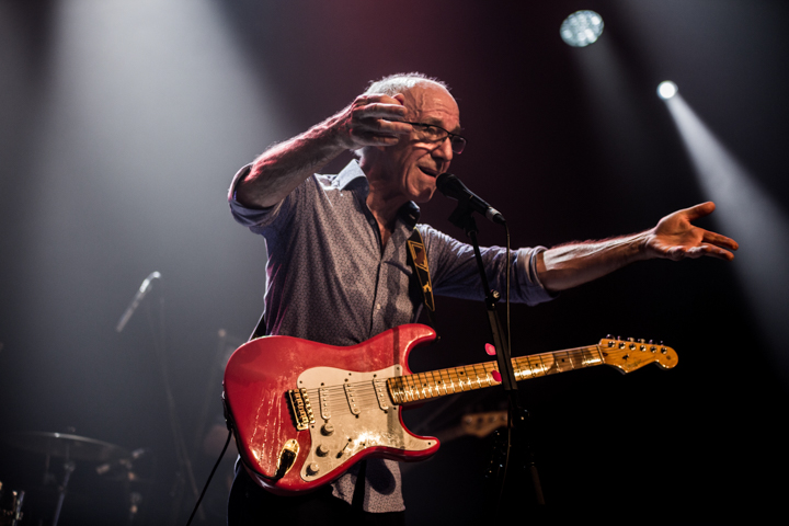 Raymond van het Groenewoud 40 jaar meisjes @ Het Depot, picture 20, photographed by Raf Degeest - FrontView Magazine