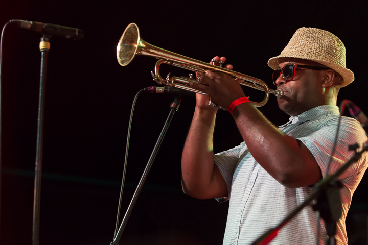 Walter Wolfman Washington (USA) @ Duvelblues, picture 19, photographed by Marc Verdonck - FrontView Magazine