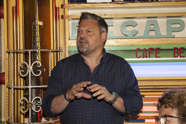 Cafe Beveren @ Fakkelteater, foto 1, foto's door Frank Lambrechts - FrontView Magazine