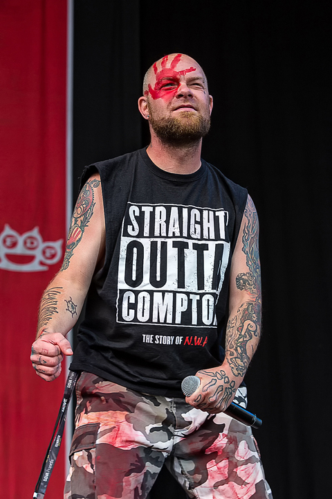 Five Finger Death Punch @ Rock Am Ring 2017, foto 24, foto's door Edwin Houdevelt - FrontView Magazine