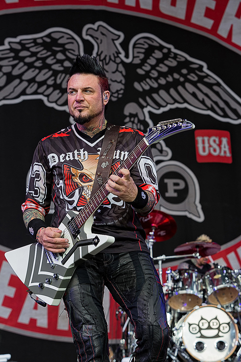 Five Finger Death Punch @ Rock Am Ring 2017, foto 26, foto's door Edwin Houdevelt - FrontView Magazine