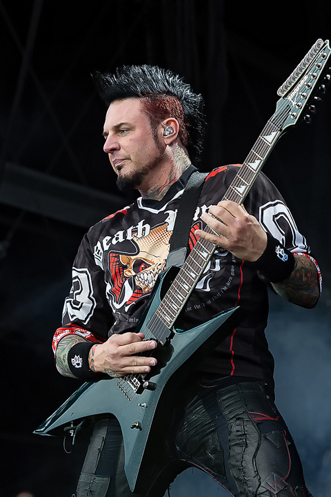 Five Finger Death Punch @ Rock Am Ring 2017, foto 30, foto's door Edwin Houdevelt - FrontView Magazine