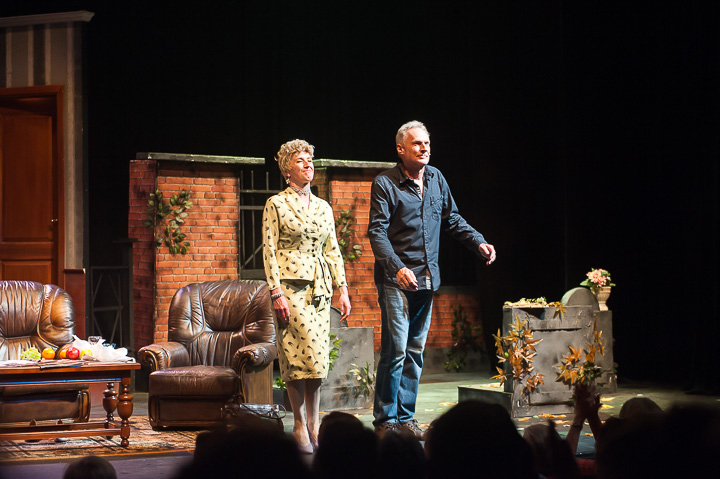 Het Kerkhofclubje @ Fakkeltheater - Rode zaal, picture 15, photographed by Goele Bormans - FrontView Magazine