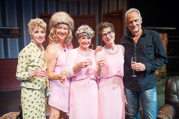 Het Kerkhofclubje @ Fakkeltheater - Rode zaal, picture 24, photographed by Goele Bormans - FrontView Magazine