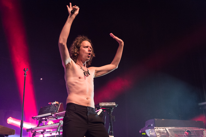 STIJN plays Prince @ Ancienne Belgique, picture 15, photographed by Jan van Hecke - FrontView Magazine