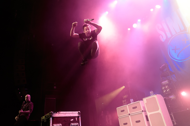 Simple Plan @ 013, foto 6, foto's door Dorien Goetschalckx - FrontView Magazine