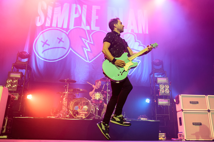 Simple Plan @ 013, foto 8, foto's door Dorien Goetschalckx - FrontView Magazine