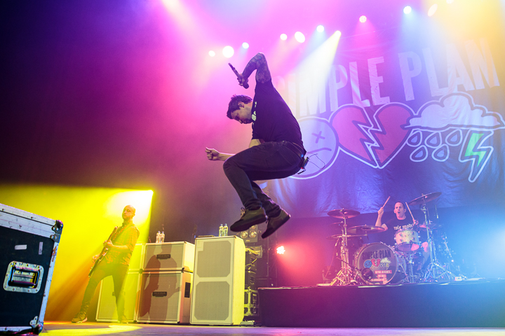 Simple Plan @ 013, foto 10, foto's door Dorien Goetschalckx - FrontView Magazine