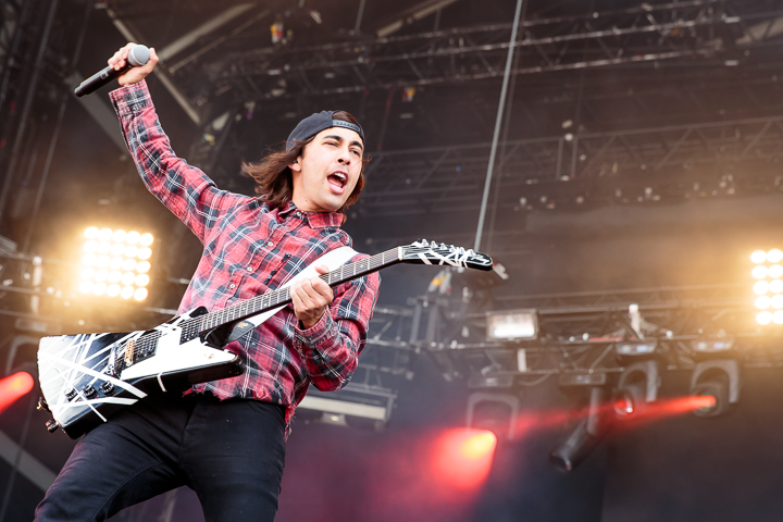Pierce The Veil @ Download Paris 2017, picture 12, photographed by Dorien Goetschalckx - FrontView Magazine