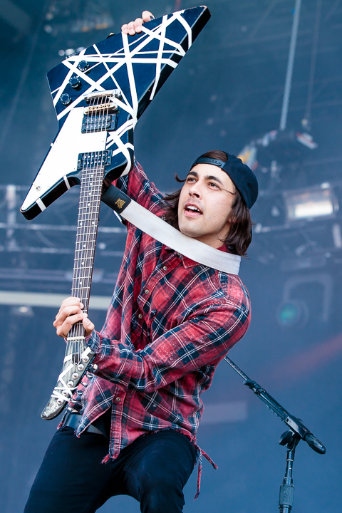 Pierce The Veil @ Download Paris 2017, picture 18, photographed by Dorien Goetschalckx - FrontView Magazine