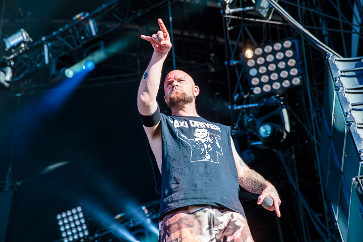 Five Finger Death Punch @ Download Paris 2017, foto 5, foto's door Dorien Goetschalckx - FrontView Magazine