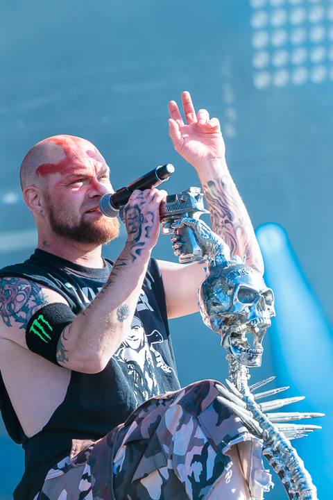Five Finger Death Punch @ Download Paris 2017, foto 15, foto's door Dorien Goetschalckx - FrontView Magazine