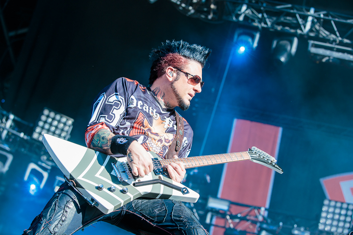 Five Finger Death Punch @ Download Paris 2017, foto 16, foto's door Dorien Goetschalckx - FrontView Magazine