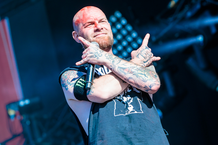 Five Finger Death Punch @ Download Paris 2017, foto 17, foto's door Dorien Goetschalckx - FrontView Magazine