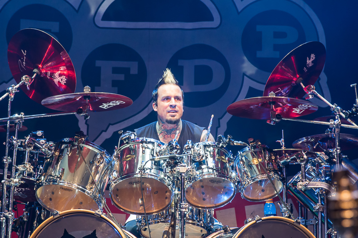 Five Finger Death Punch @ 013, picture 5, photographed by Dorien Goetschalckx - FrontView Magazine