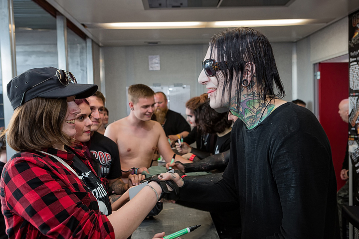 Sfeer & Publiek @ Graspop 2017 (vrijdag), picture 51, photographed by Edwin Houdevelt - FrontView Magazine