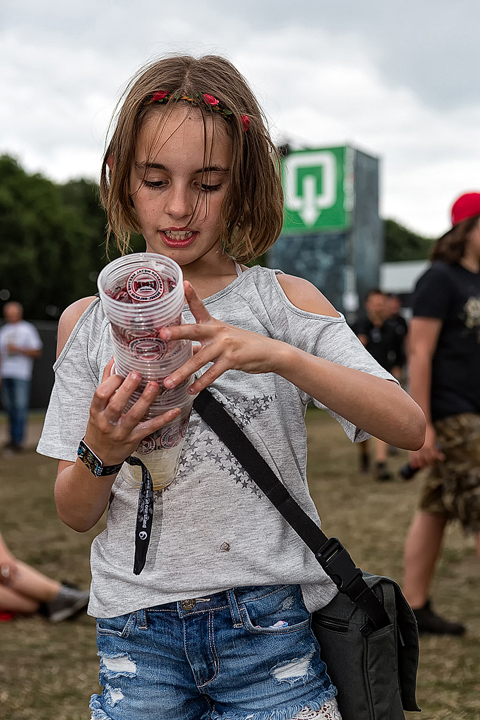 Sfeer & Publiek @ Graspop 2017 (zaterdag), picture 20, photographed by Edwin Houdevelt - FrontView Magazine