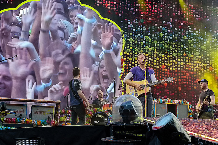 Coldplay @ Koning Boudewijnstadion Brussel, picture 3, photographed by dirk janssens - FrontView Magazine