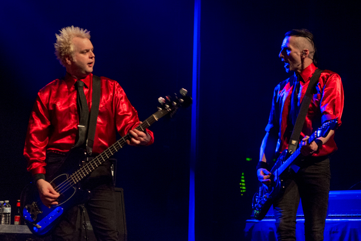 Me First and the Gimme Gimmes @ Ancienne Belgique, picture 4, photographed by Erwin Evrard - FrontView Magazine