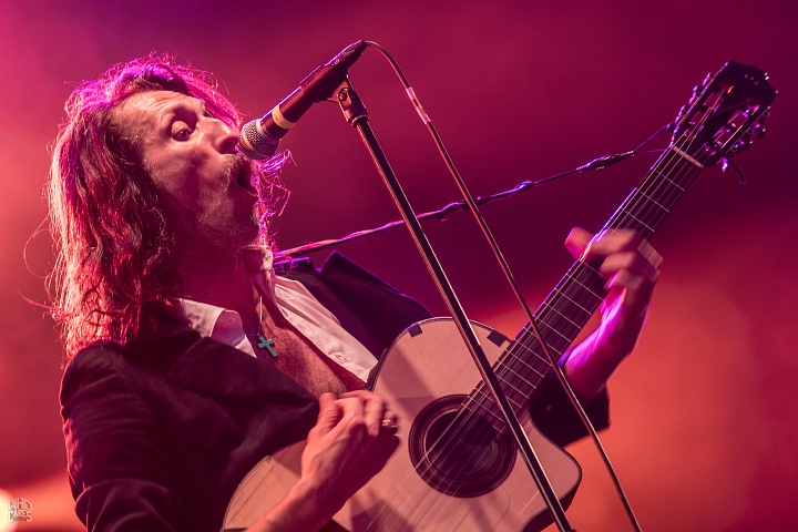 Gogol Bordello @ Genk on Stage, picture 15, photographed by Luc Luyten - FrontView Magazine