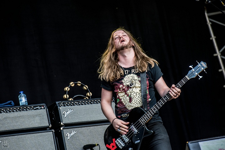 Tyler Bryant & The Shakedown @ Genk on Stage, picture 2, photographed by Luc Luyten - FrontView Magazine
