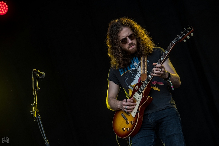 Tyler Bryant & The Shakedown @ Genk on Stage, picture 3, photographed by Luc Luyten - FrontView Magazine