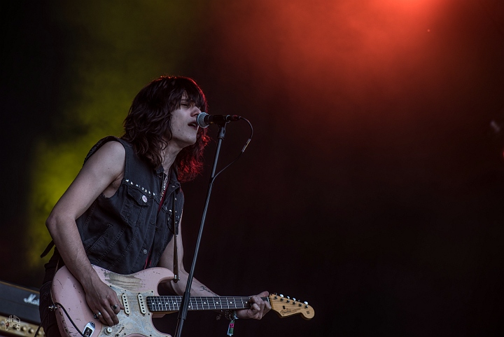 Tyler Bryant & The Shakedown @ Genk on Stage, picture 6, photographed by Luc Luyten - FrontView Magazine