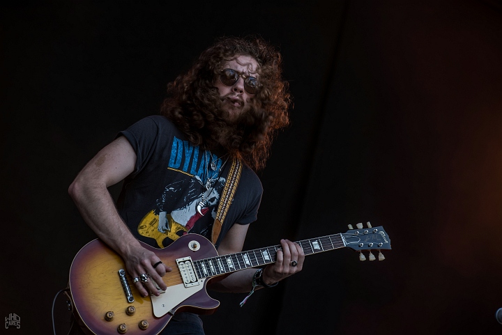 Tyler Bryant & The Shakedown @ Genk on Stage, picture 7, photographed by Luc Luyten - FrontView Magazine