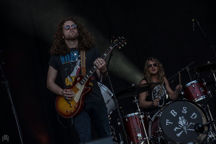 Tyler Bryant & The Shakedown @ Genk on Stage, picture 8, photographed by Luc Luyten - FrontView Magazine