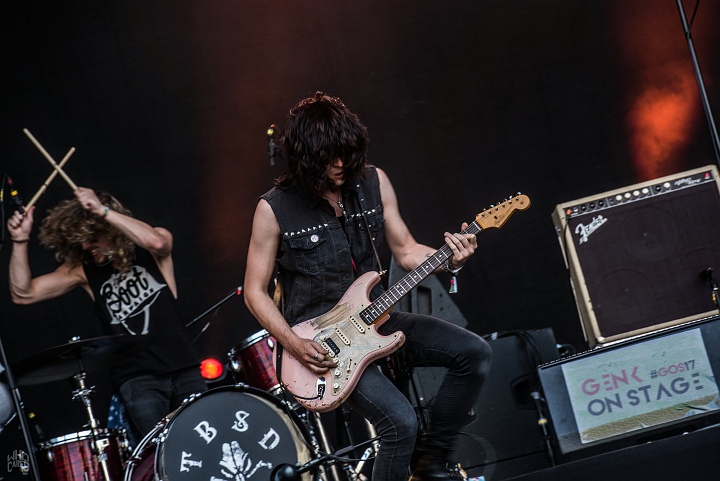 Tyler Bryant & The Shakedown @ Genk on Stage, picture 10, photographed by Luc Luyten - FrontView Magazine