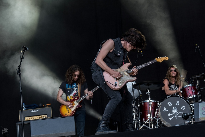 Tyler Bryant & The Shakedown @ Genk on Stage, picture 12, photographed by Luc Luyten - FrontView Magazine