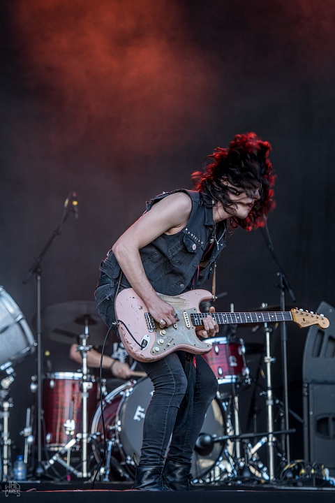 Tyler Bryant & The Shakedown @ Genk on Stage, picture 25, photographed by Luc Luyten - FrontView Magazine