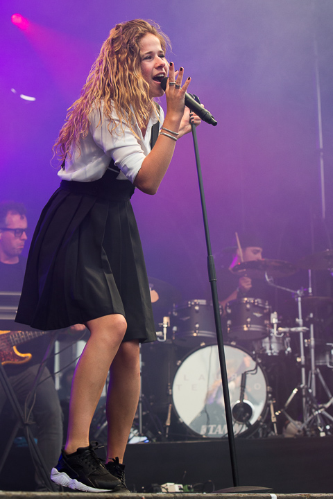 Laura Tesoro @ Kanaalfeesten, picture 7, photographed by Marc Verdonck - FrontView Magazine