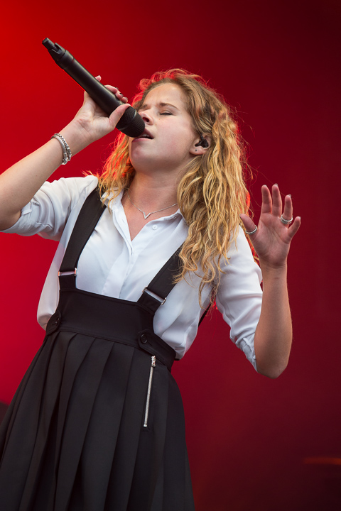 Laura Tesoro @ Kanaalfeesten, picture 16, photographed by Marc Verdonck - FrontView Magazine