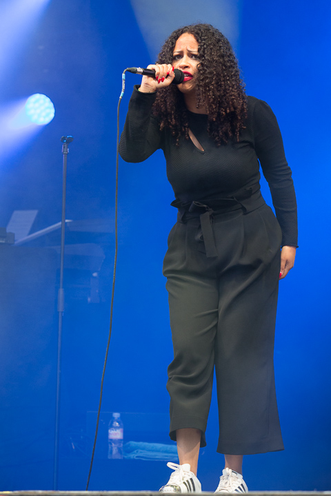 Laura Tesoro @ Kanaalfeesten, picture 30, photographed by Marc Verdonck - FrontView Magazine
