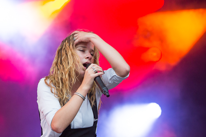 Laura Tesoro @ Kanaalfeesten, picture 37, photographed by Marc Verdonck - FrontView Magazine