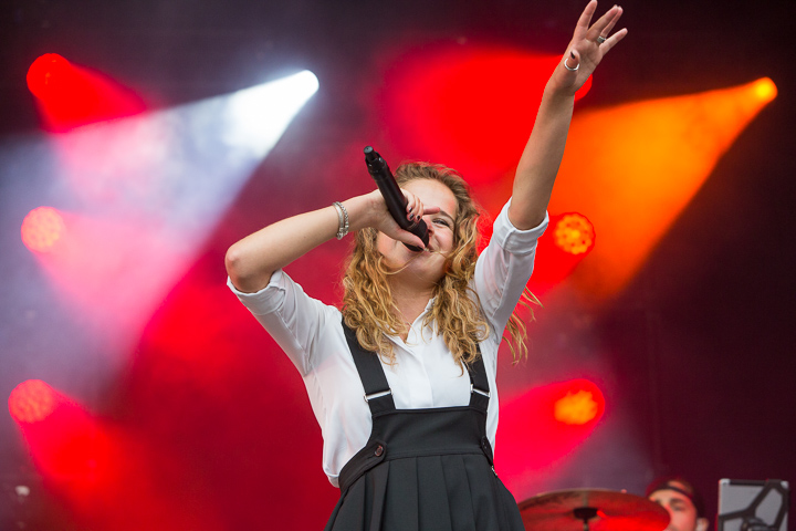 Laura Tesoro @ Kanaalfeesten, picture 38, photographed by Marc Verdonck - FrontView Magazine