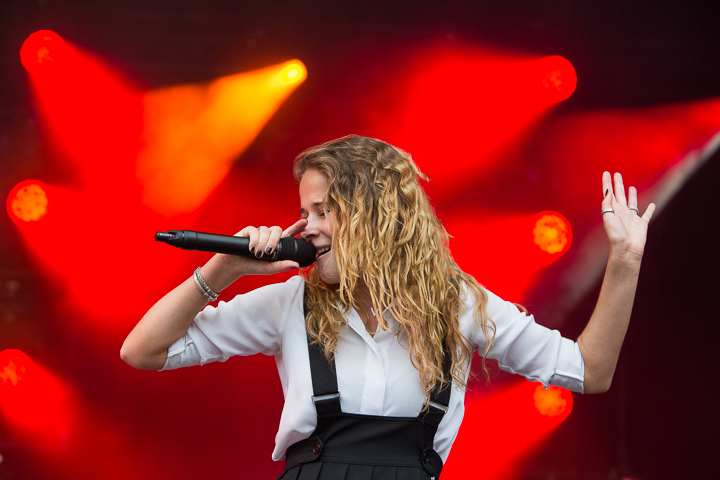 Laura Tesoro @ Kanaalfeesten, picture 39, photographed by Marc Verdonck - FrontView Magazine