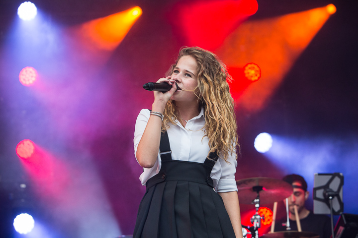 Laura Tesoro @ Kanaalfeesten, picture 40, photographed by Marc Verdonck - FrontView Magazine