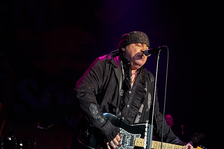 Little Steven and the Disciples of Soul @ De Roma, picture 5, photographed by James Van Roosbroeck - FrontView Magazine