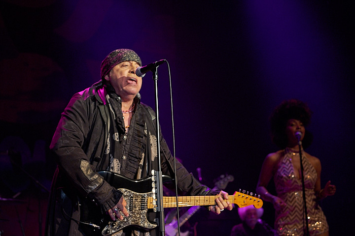Little Steven and the Disciples of Soul @ De Roma, picture 6, photographed by James Van Roosbroeck - FrontView Magazine