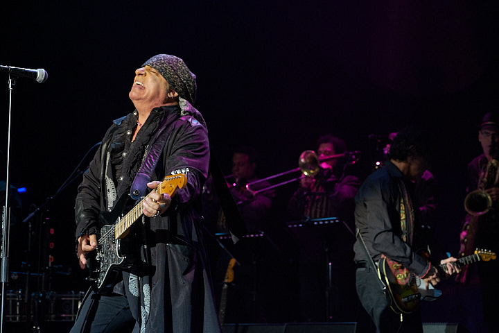 Little Steven and the Disciples of Soul @ De Roma, picture 19, photographed by James Van Roosbroeck - FrontView Magazine