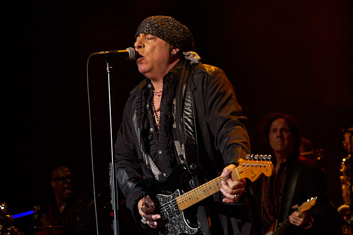 Little Steven and the Disciples of Soul @ De Roma, picture 30, photographed by James Van Roosbroeck - FrontView Magazine