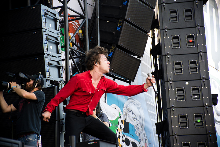 Cage The Elephant @ Mainsquare Festival 2017, picture 2, photographed by Magali Decamps - FrontView Magazine