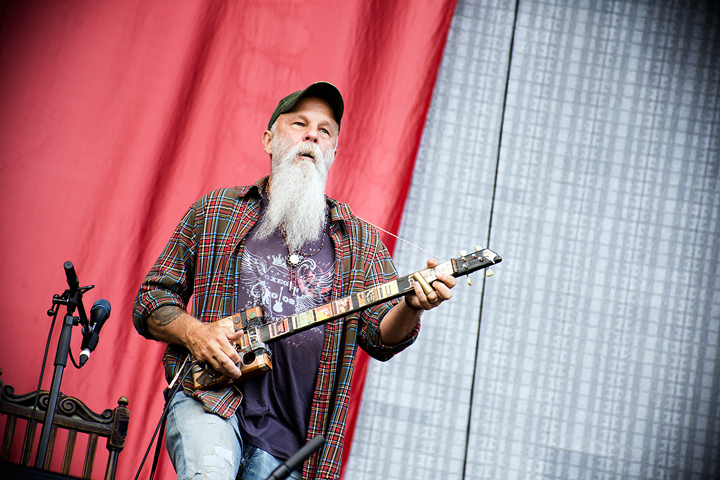Seasick Steve @ Mainsquare Festival 2017, picture 8, photographed by Magali Decamps - FrontView Magazine