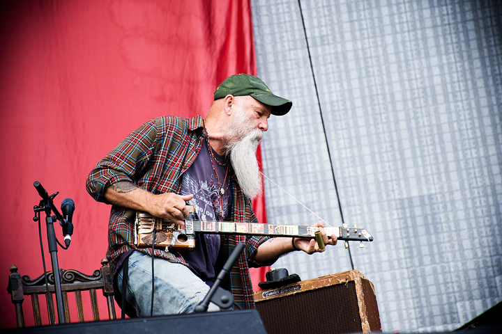 Seasick Steve @ Mainsquare Festival 2017, picture 10, photographed by Magali Decamps - FrontView Magazine