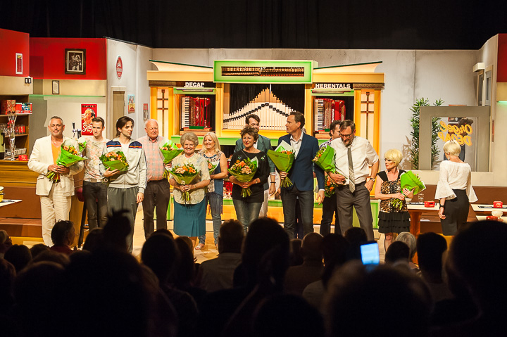 Première Café Beveren @ Rode zaal Fakkeltheater, foto 43, foto's door Goele Bormans - FrontView Magazine